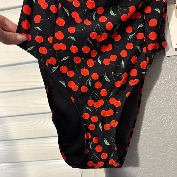 Good American Cherry Print Women's Swimsuit - Picture 5 of 9